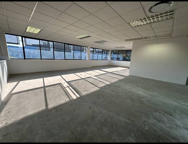 302M² OFFICE TO LET IN WOODMEAD